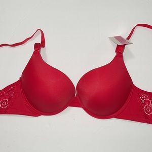 Super Extra Push Up Extreme Padded Maximum Lift Bombshell Add Two Cup Bra.